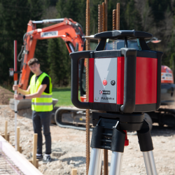 Rotējošais nivelieris PULSAR H ar uztvērēju, statīvu un latu